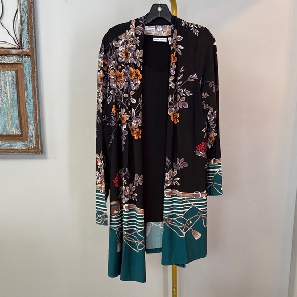 Susan Graver Tops - Susan Graver Black Floral Kimono and shirt set NEW L